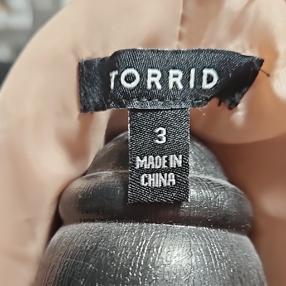 Chic Beige Military Style Jacket - Picture 4 of 7